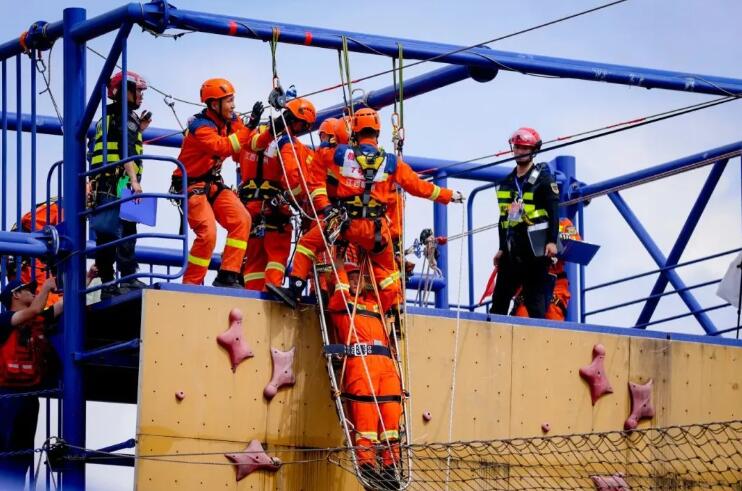 山岳救援 山岳救援